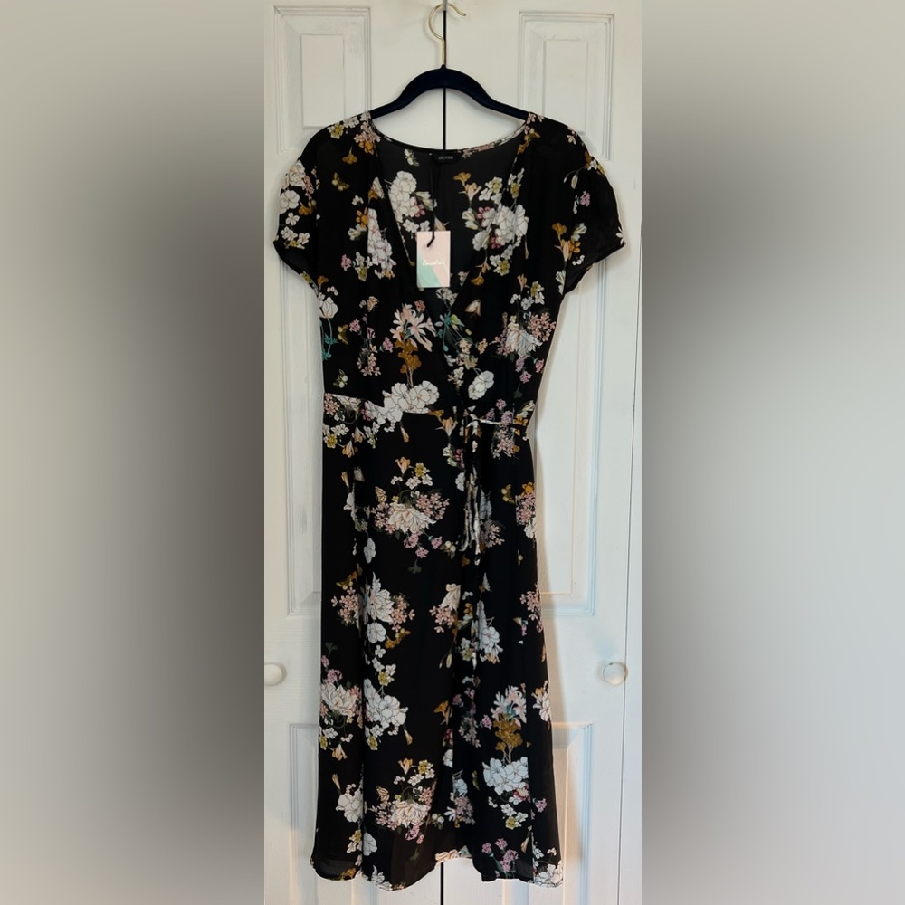 Black Floral Short Sleeve Wrap Dress
